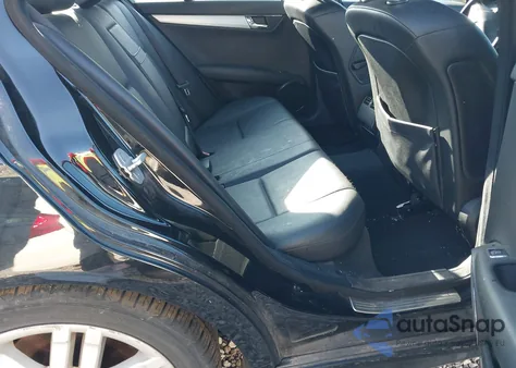 2008 Mercedes-Benz C 300 3.0L Luxury/Sport 4Matic из США, поврежденный, VIN WDDGF81X98F085202